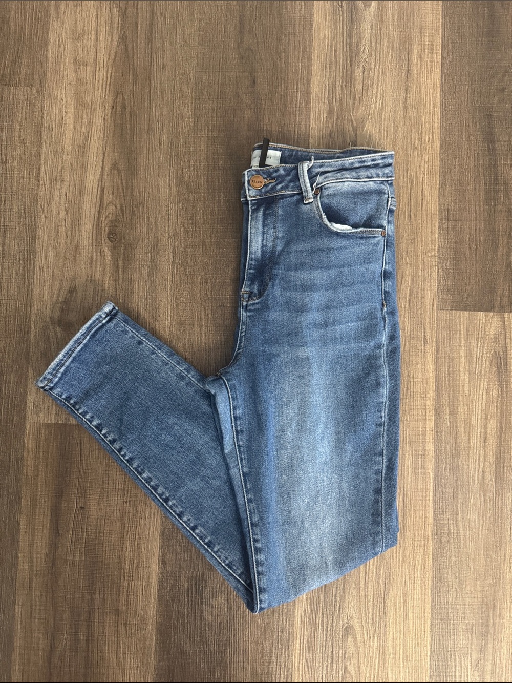 Risen Jeans- Mid-Rise Skinny Jeans in Medium Blue